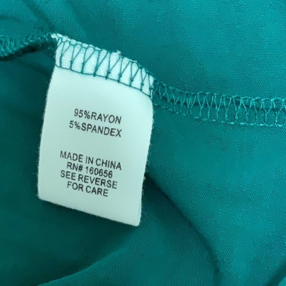 Britney women’s green short sleeve graphic tee, size S - Picture 6 of 7